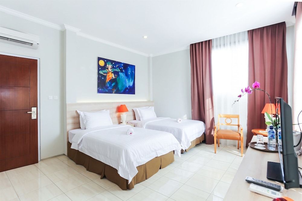 undefined Topaz Residence 4