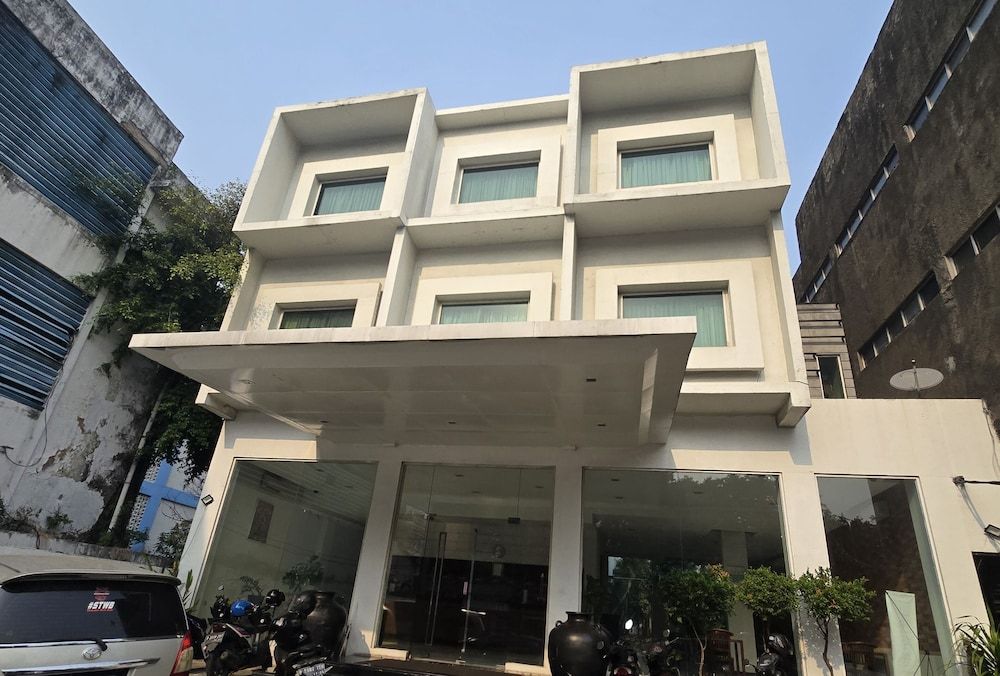 undefined N2 Hotel Gunung Sahari 3