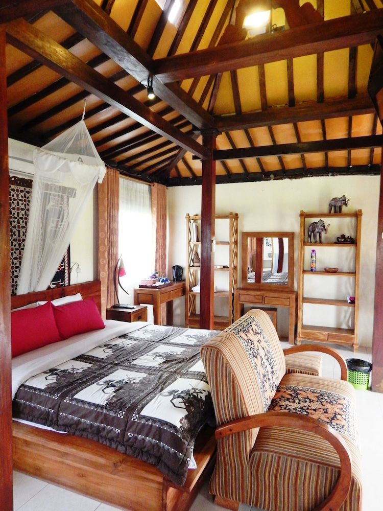 Alamanda Family Villas & Pool Family Villa, 2 Bedrooms, Garden View 3