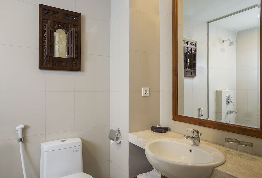 Indies Heritage Hotel Prawirotaman Yogyakarta Deluxe Double Room with Pool View 2