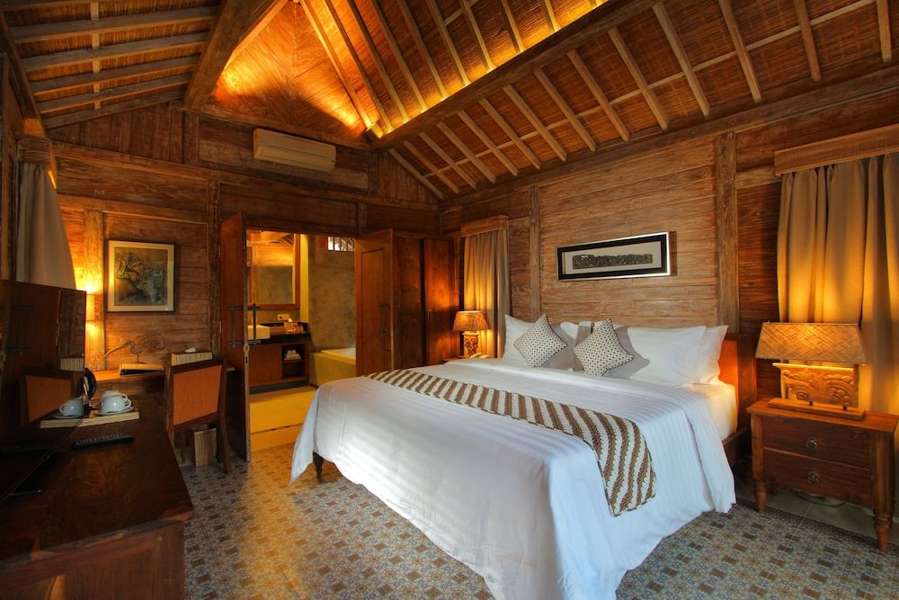 Suarti Boutique Village Deluxe Room 7