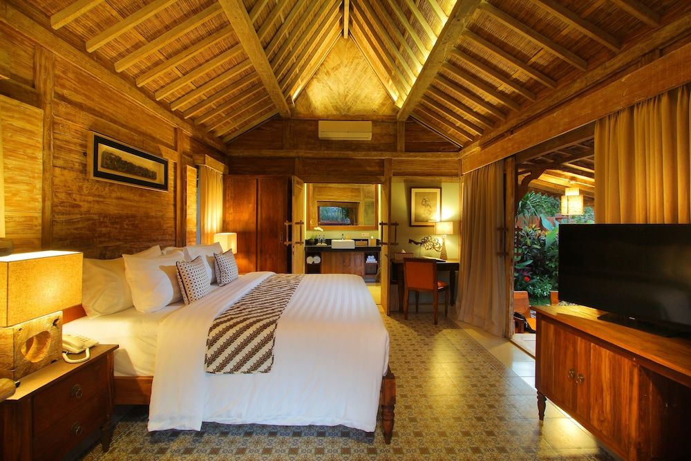 Suarti Boutique Village Deluxe Room 2