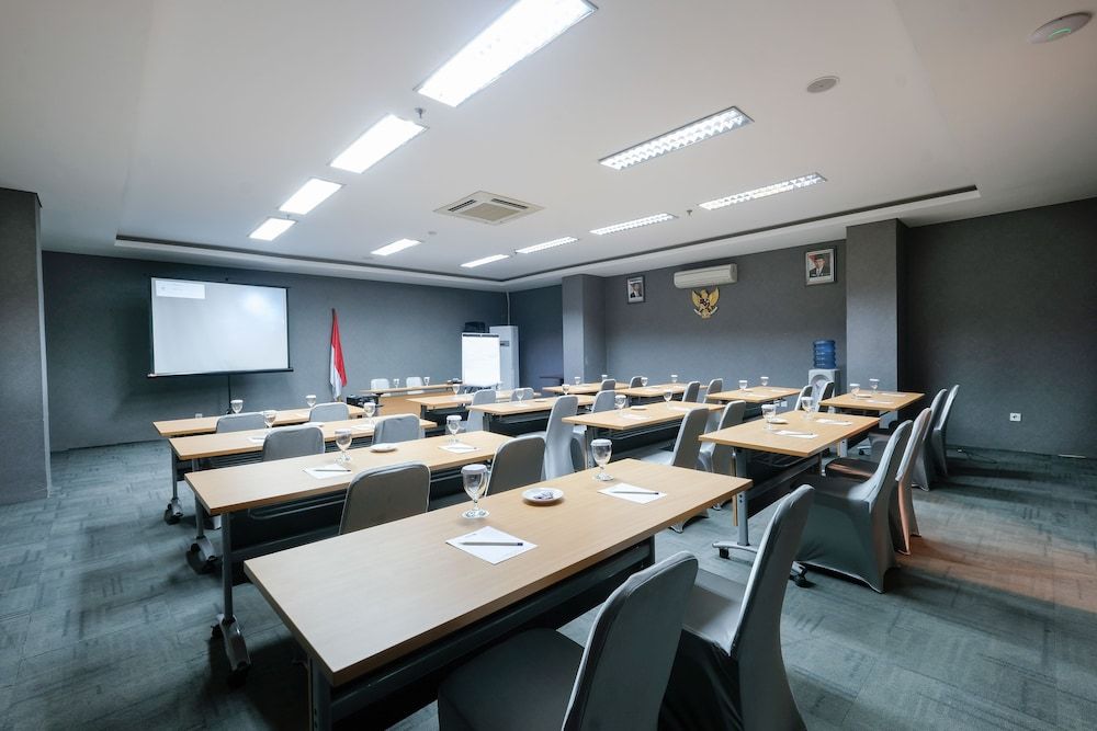 undefined Hotel 88 Mangga Besar 62 by WH 10