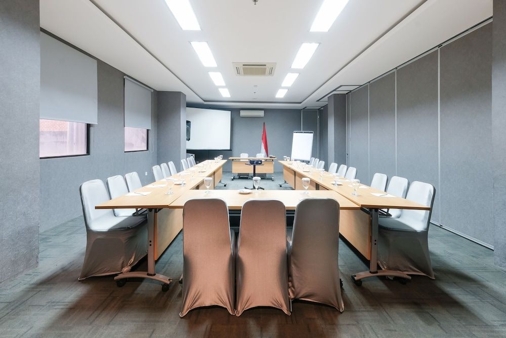 undefined Hotel 88 Mangga Besar 62 by WH 7