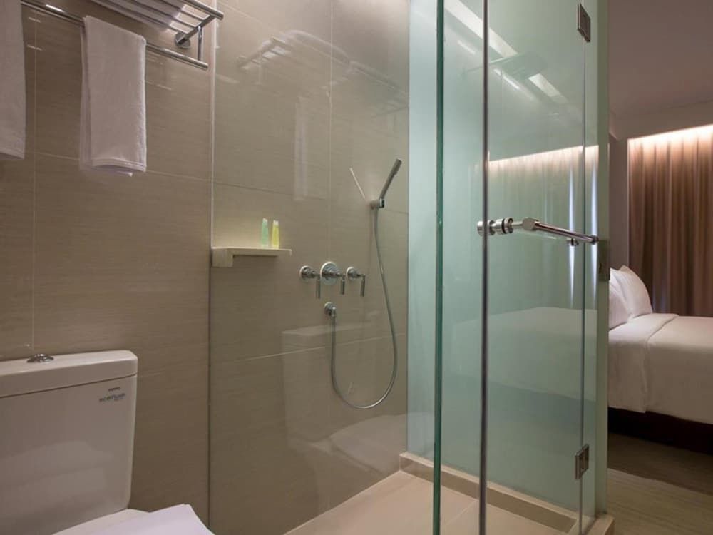 undefined Hotel Santika Premiere Hayam Wuruk 6