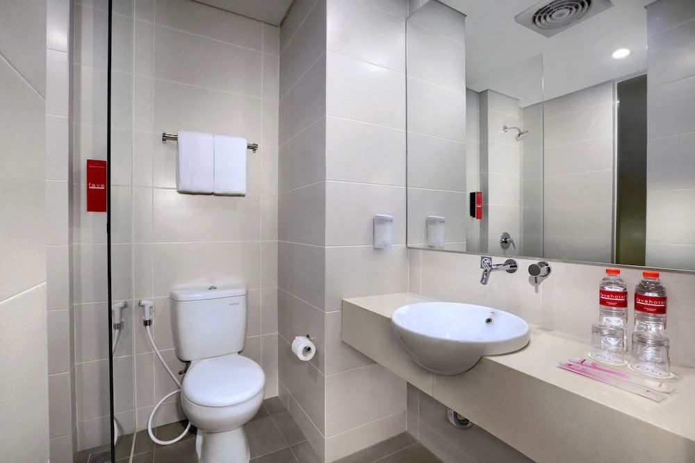 favehotel Sudirman Bojonegoro Deluxe Room 5