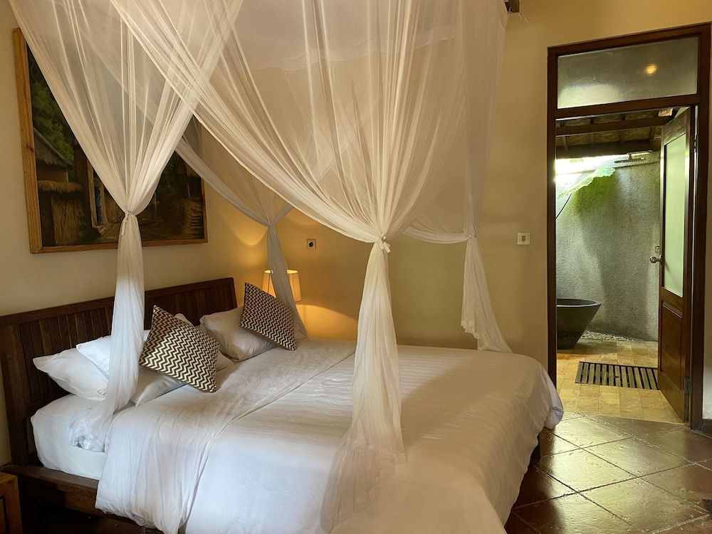 Sawah Indah Villa Double Room, Pool View (2) 6