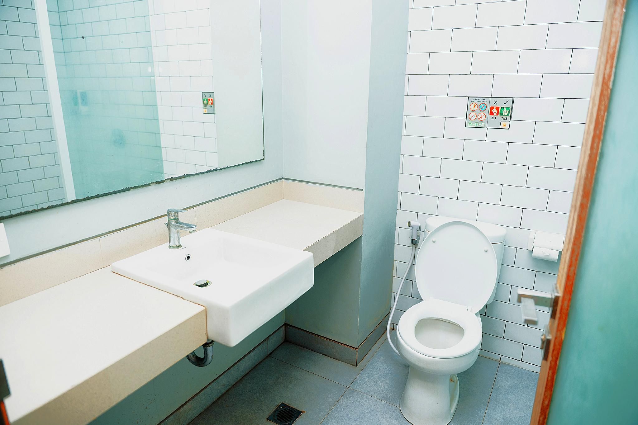 Superior Twin Pool View