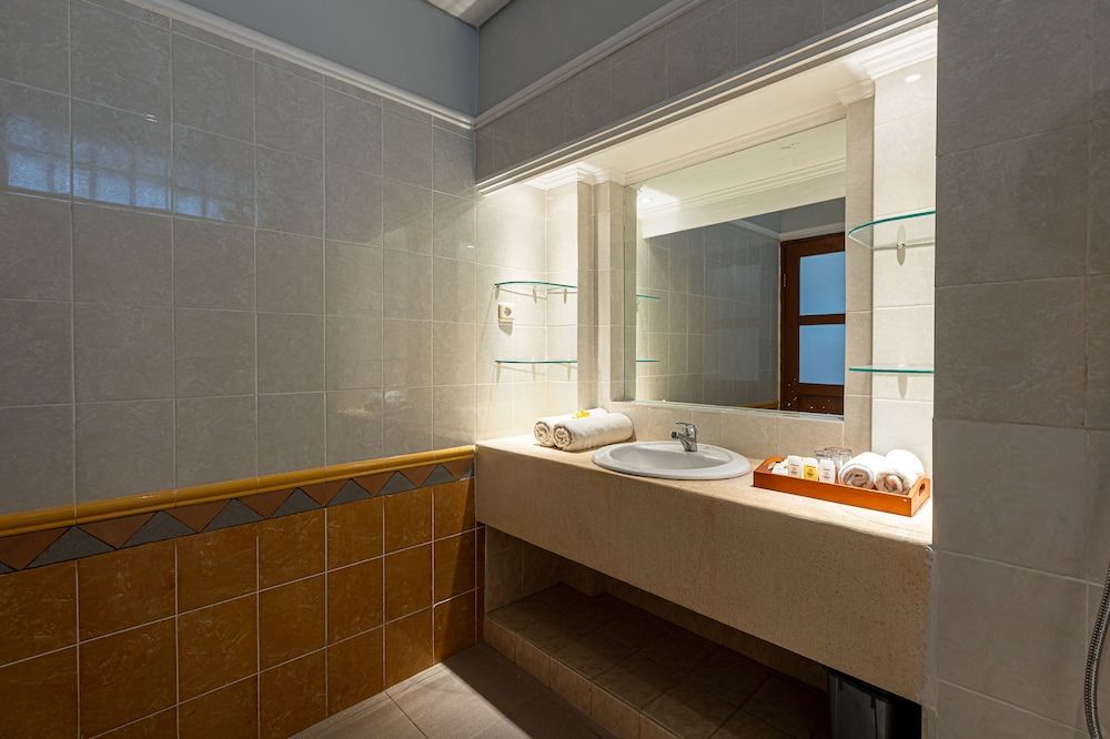 Fourteen Roses Beach Hotel Deluxe Room, Pool View 14