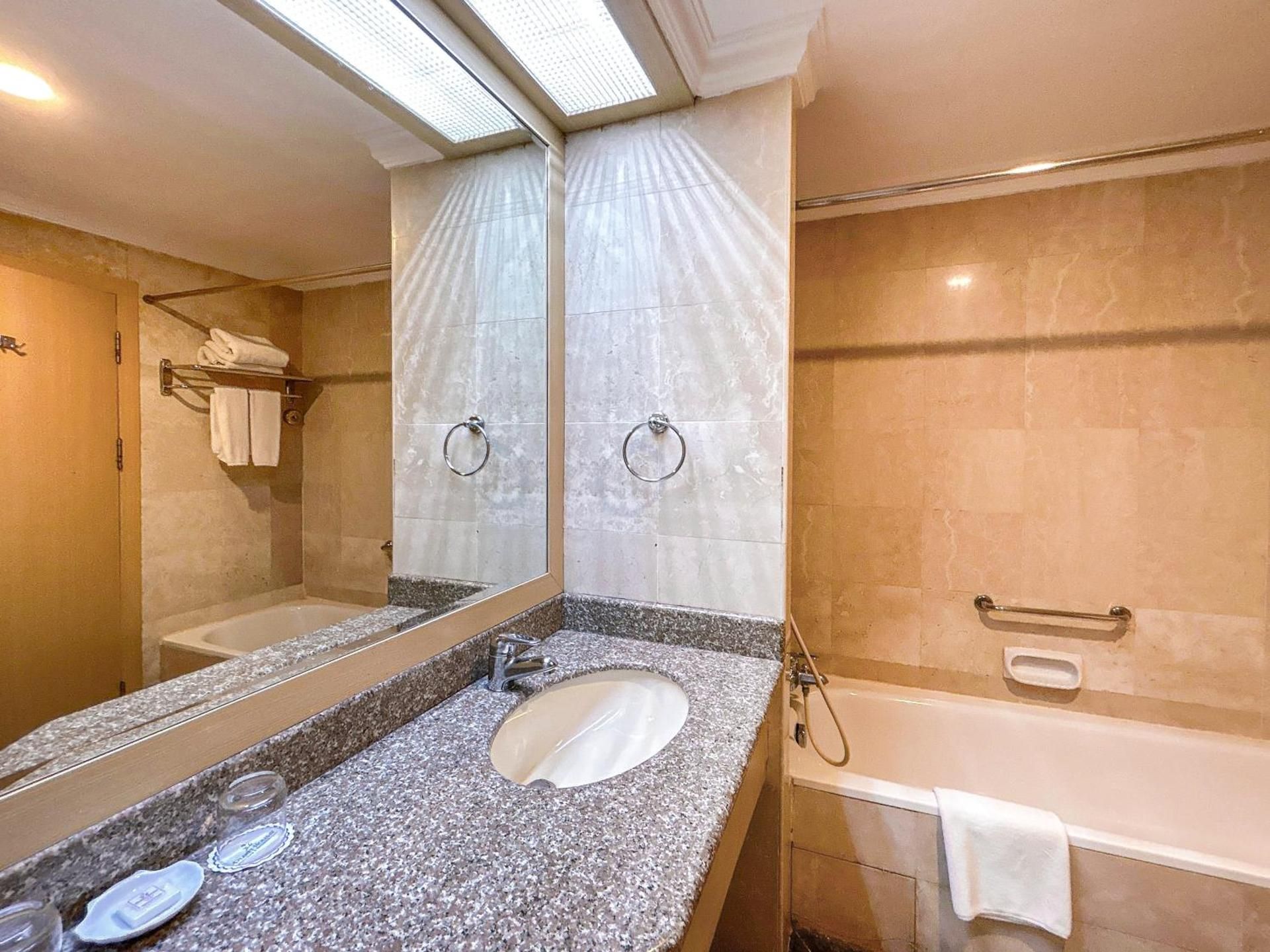 undefined Planet Holiday Hotel & Residence 7