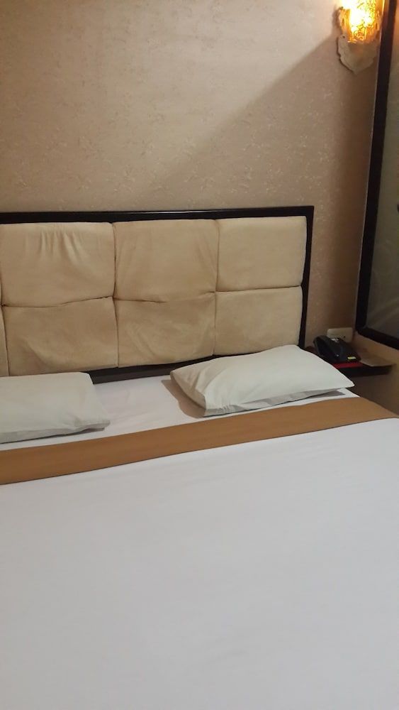 Hotel California Standard Room, 1 Queen Bed 2