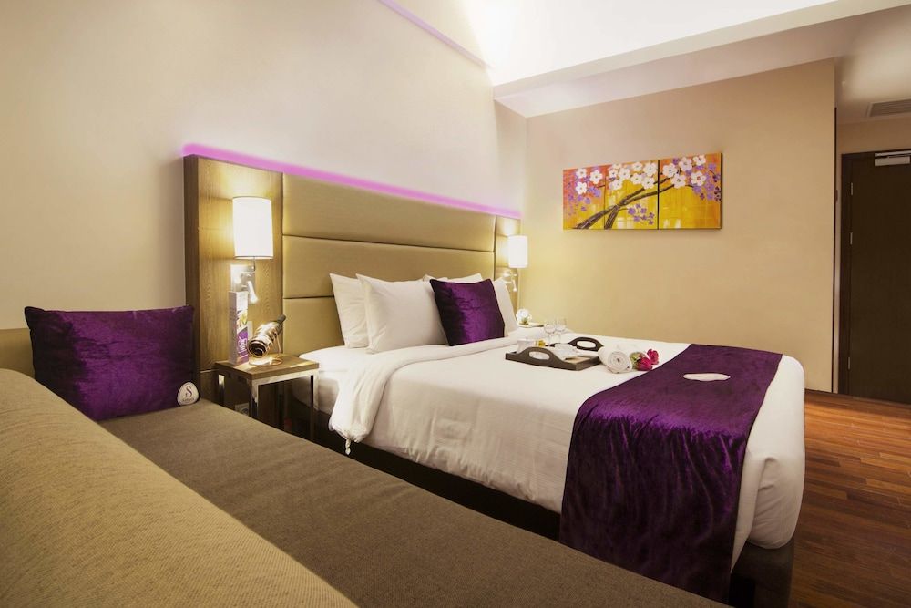 Superior Elite King Room