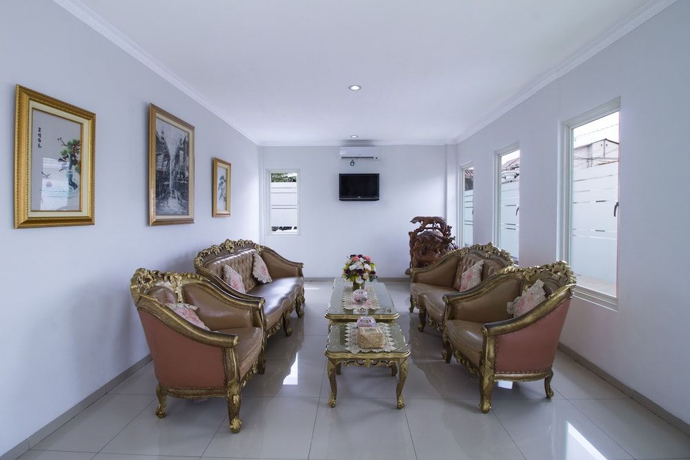 undefined RedDoorz @ Jatiwaringin 8