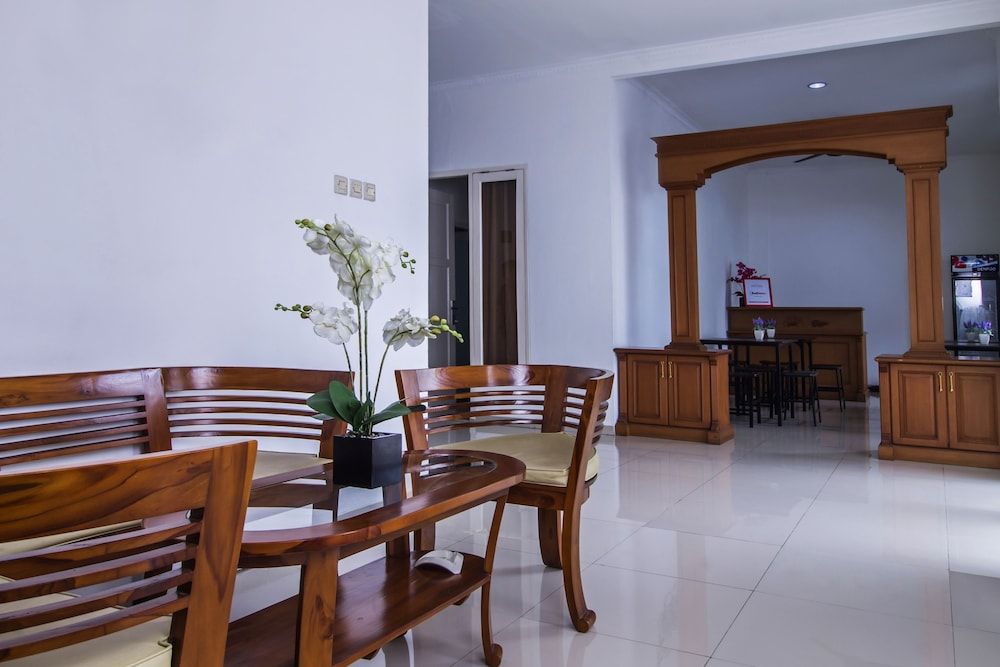 undefined RedDoorz @ Jatiwaringin 4