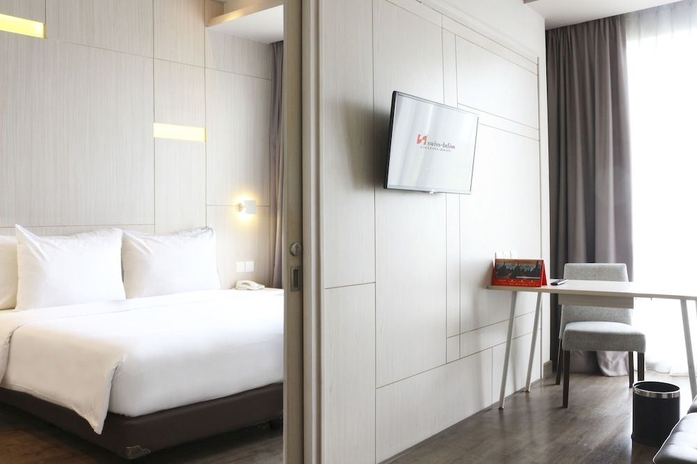 Swiss-belinn Cikarang Suite Double room 4
