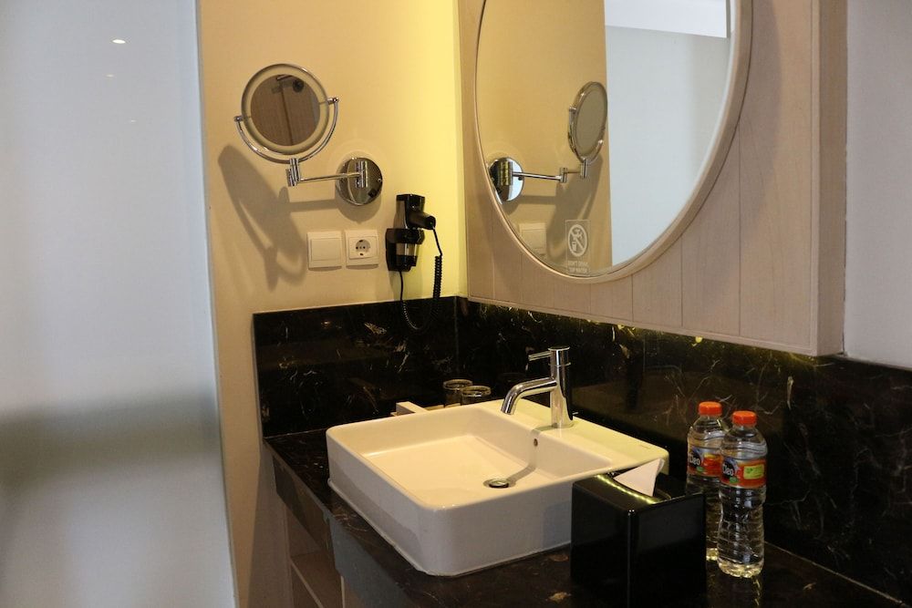 Swiss-belinn Cikarang Suite Double room 9