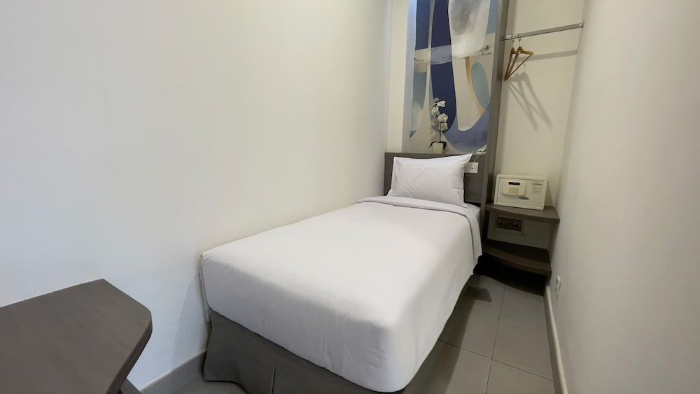 Business Single Room