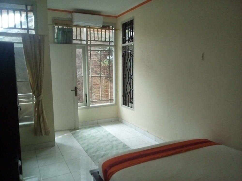 House, 4 Bedrooms