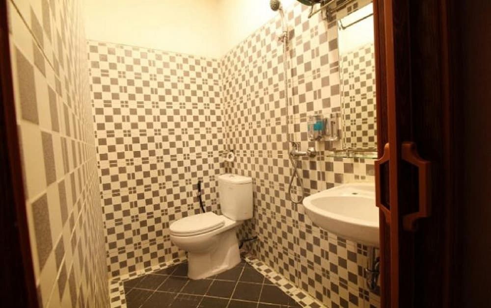 undefined Twins Hotel Manggadua 10