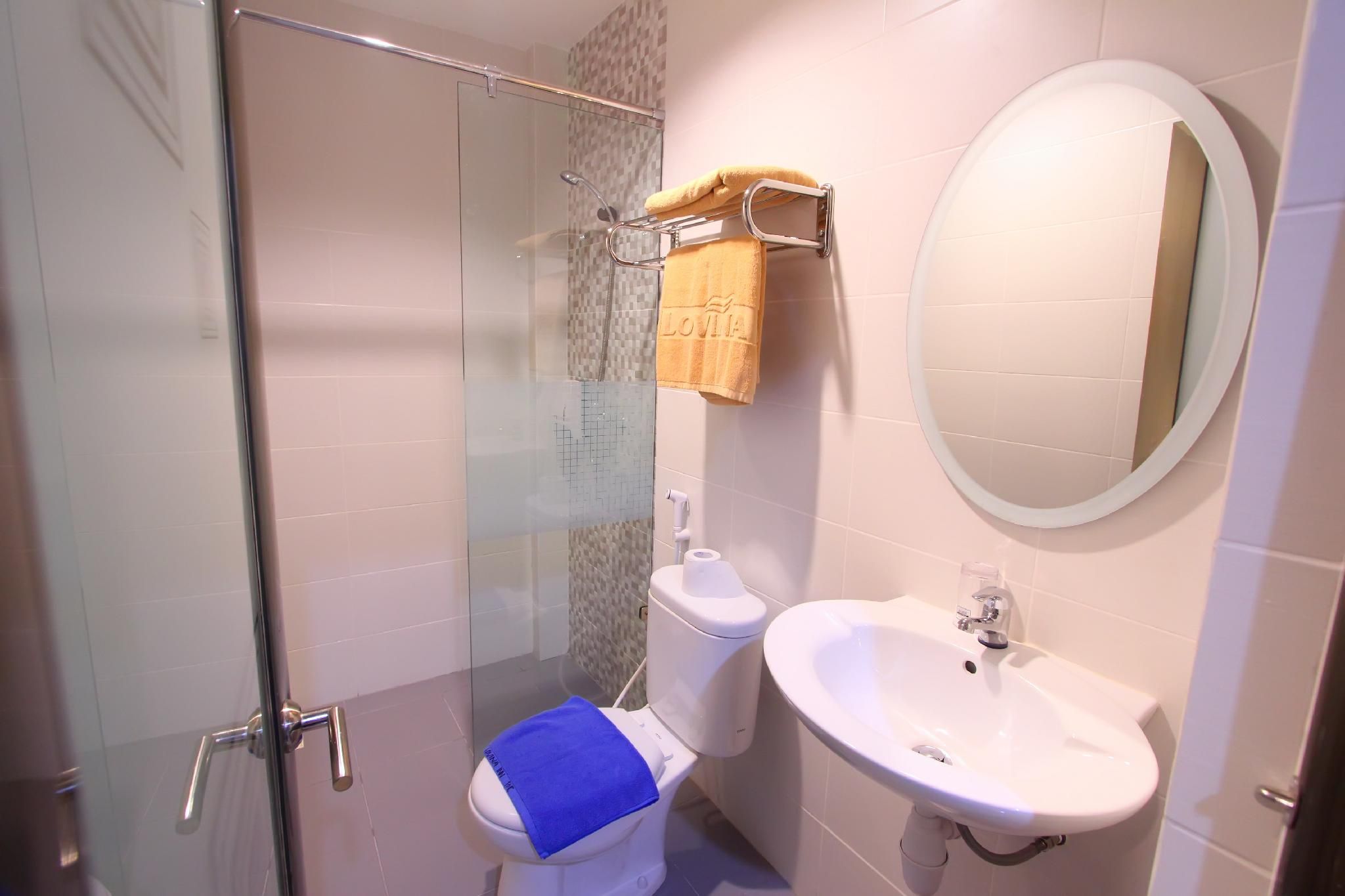 Lovina Inn Hotel Batam Standard Double Room without Window 3