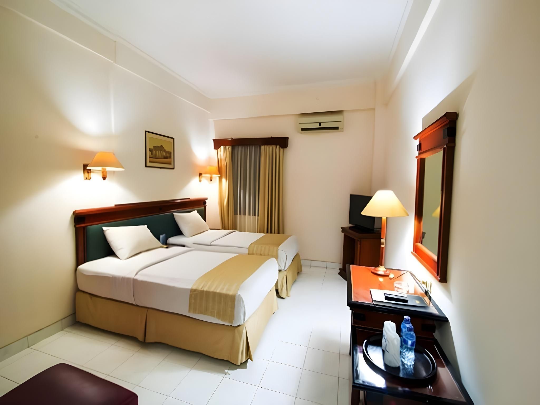 undefined Puri Jaya Hotel 5