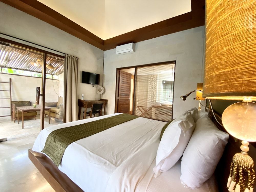 Superior Suite, 1 King Bed, Terrace, Non Smoking
