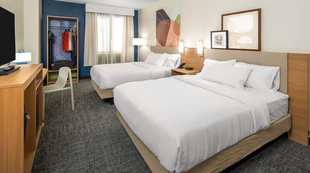 Room, 2 Queen Beds, Accessible, Bathtub (Mobility)