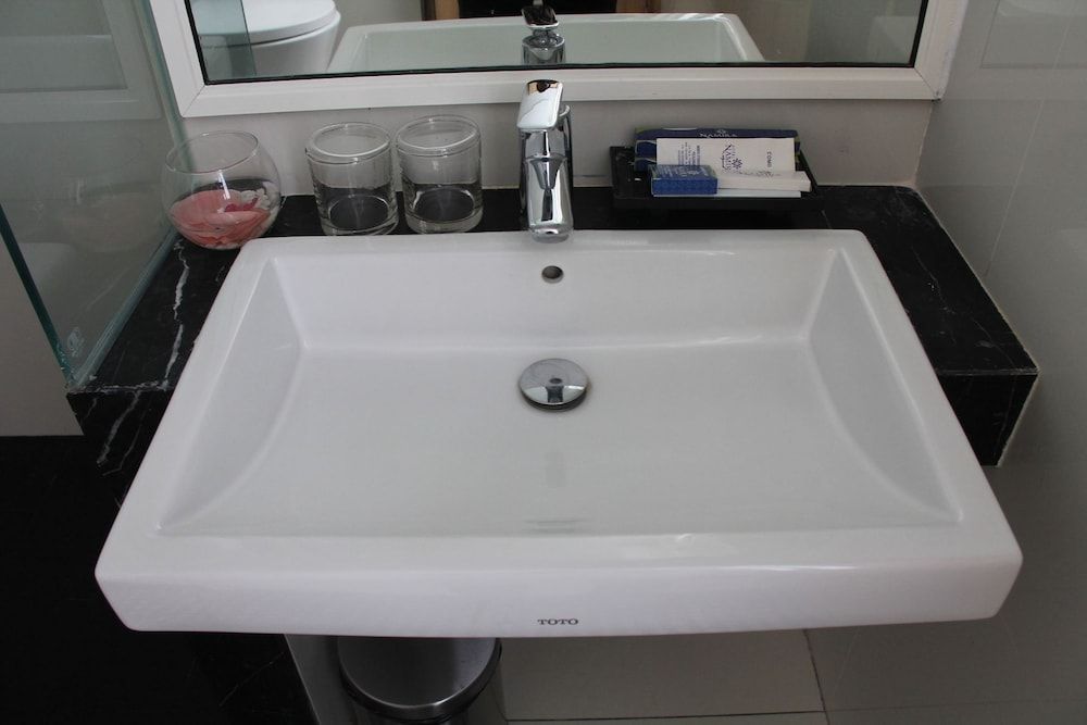 Hotel Namira Syariah Pekalongan Deluxe Queen 2