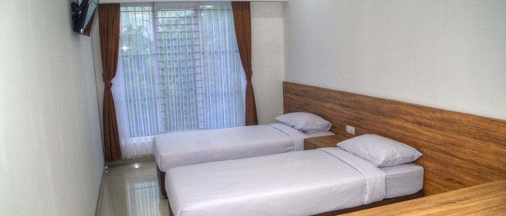 Rumi Semarang Standard Room 2