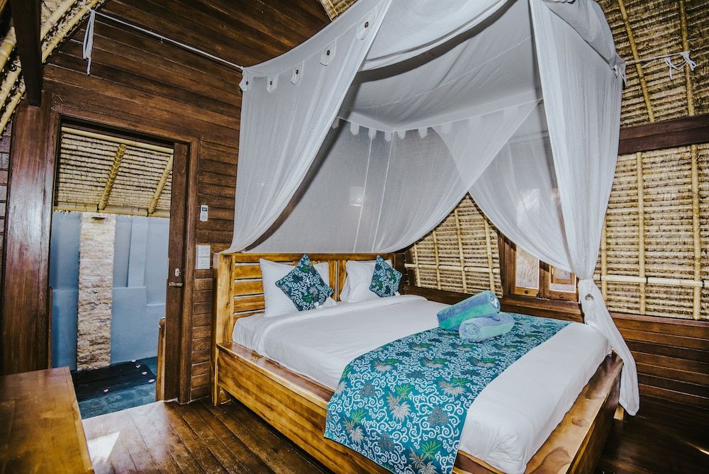 Dream Beach Huts Standard Huts Garden View