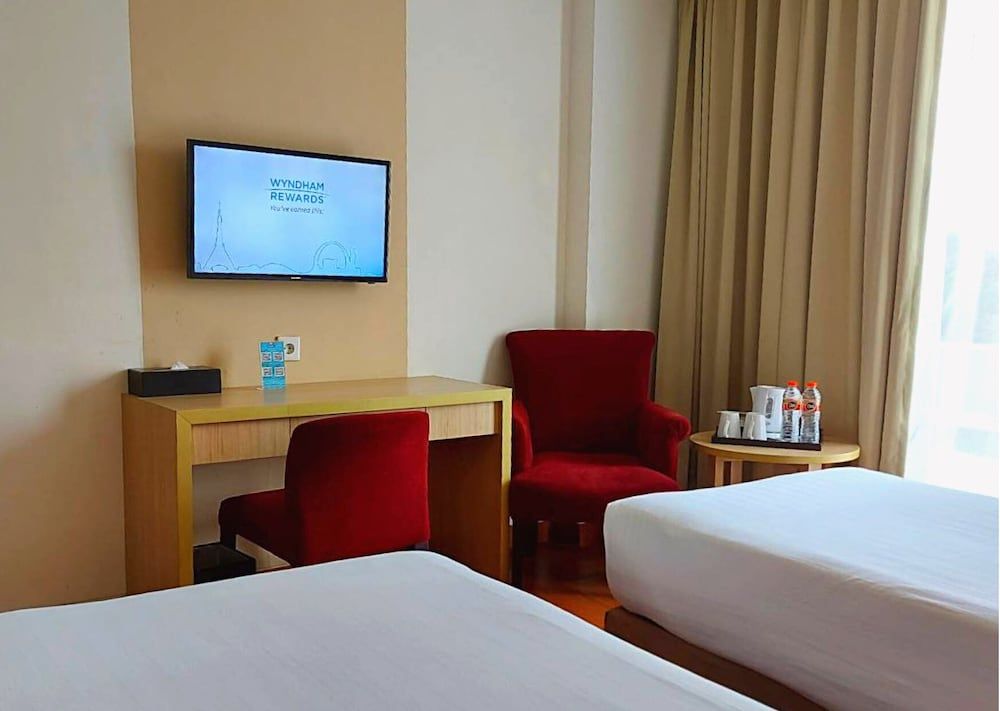 undefined Days Hotel & Suites by Wyndham Jakarta Airport 8