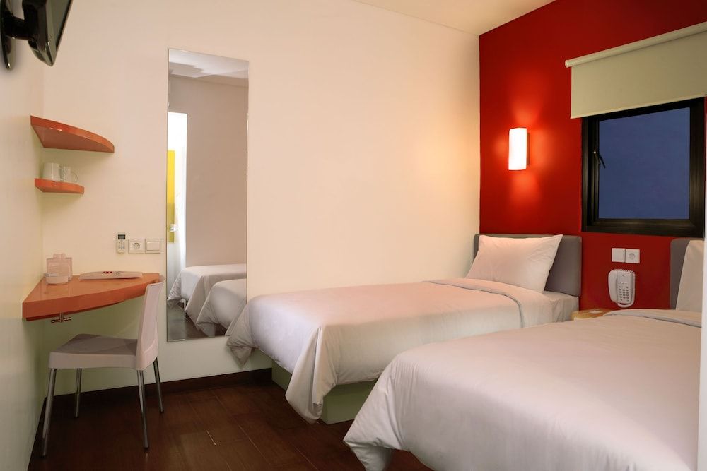 Amaris Hotel Panglima Polim Smart Room Twin