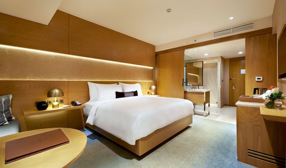 Executive King Bed Room, City View, Executive lounge access