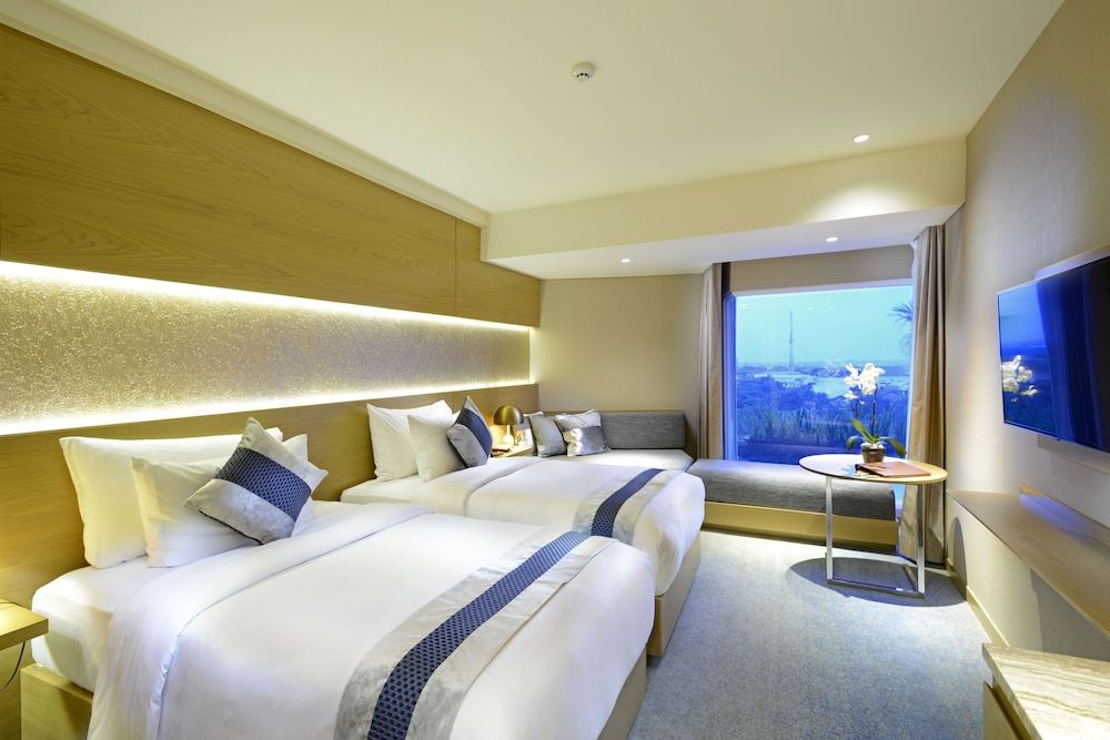 Premium Twin Room, High floor, City View
