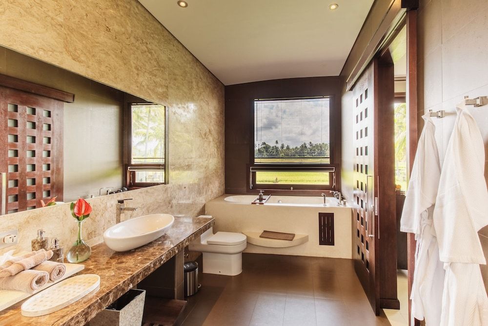 The Luxe Ubud Sky Loft Suite 6