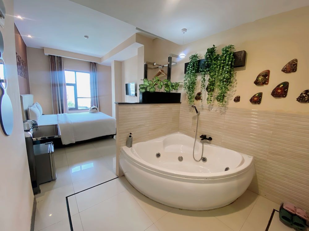 undefined Verse Lite Hotel Gajah Mada 4