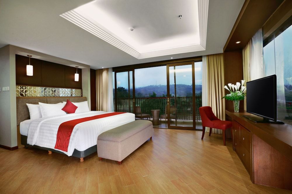 Aston Sentul Lake Resort & Conference Center Suite 4