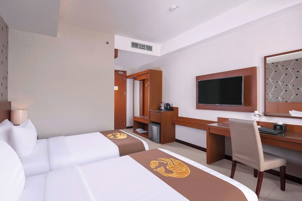 Gets Premiere Semarang Deluxe Double or Twin Room 3