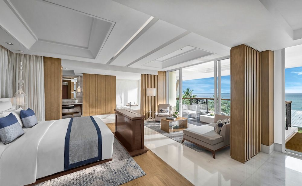 Honeymoon Suite (Club Millésime Access, Ocean View)