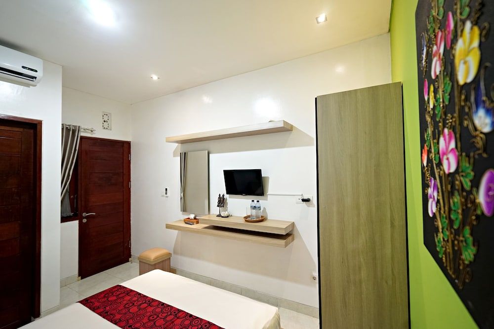 D'Pande Deluxe Double Room 7