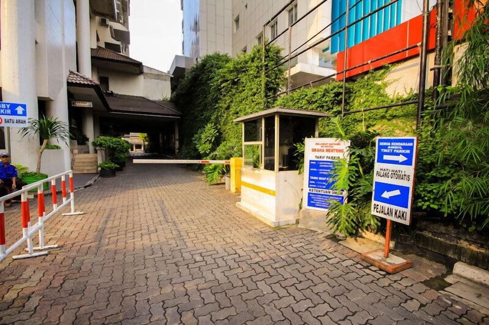 undefined Grand Menteng Hotel 3