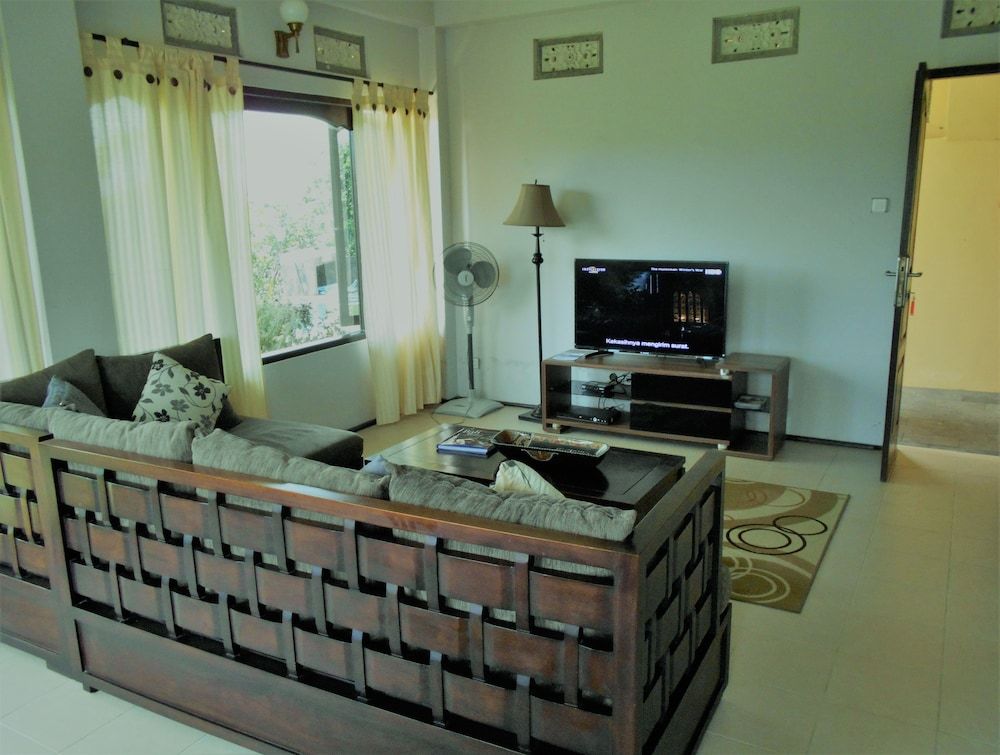 Villa Tenang