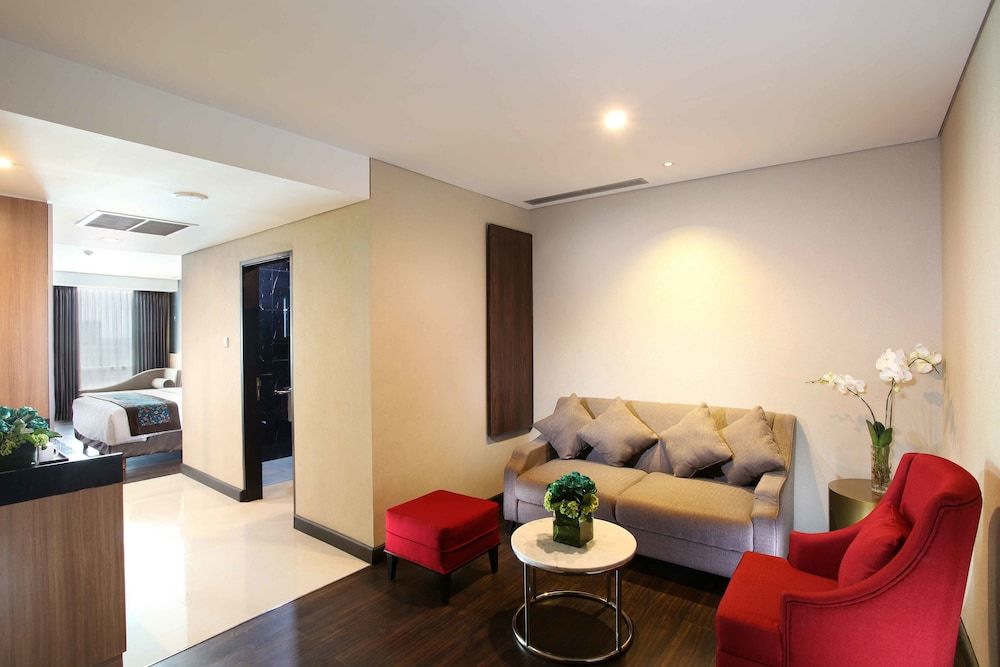 undefined Swiss-Belhotel Airport Jakarta 9