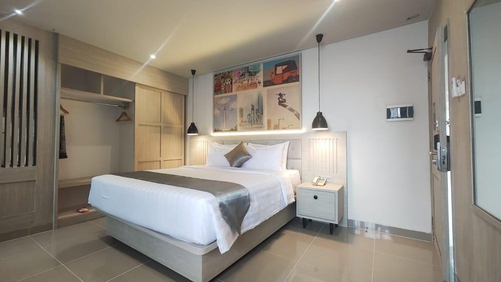 undefined 1O1 URBAN Jakarta Thamrin 8