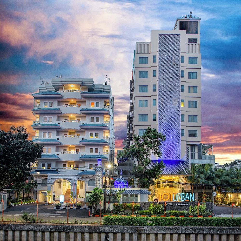 undefined 1O1 URBAN Jakarta Thamrin 2