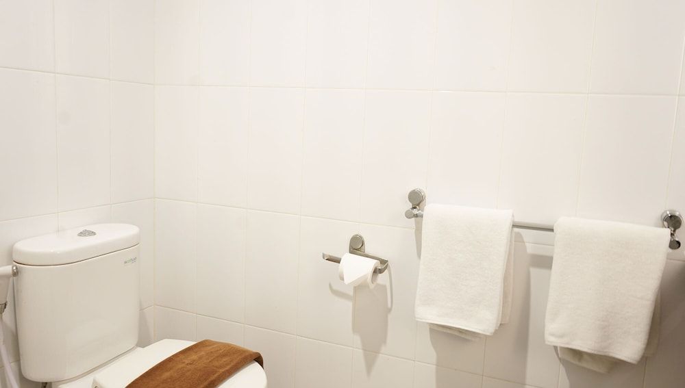 1O1 URBAN Jakarta Thamrin Deluxe Residence Double 3