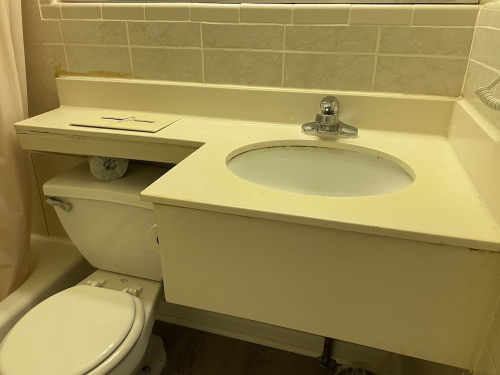 Red Carpet Inn & Suites Standard Room, 2 Queen Beds, Non Smoking 24