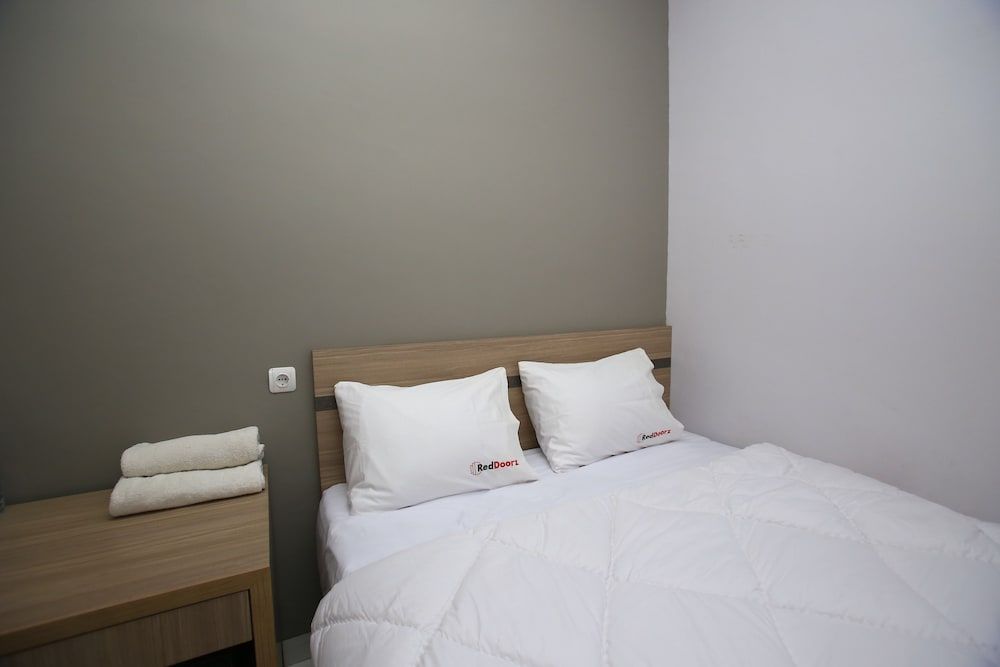 undefined RedDoorz @ Karet Pedurenan 2 6