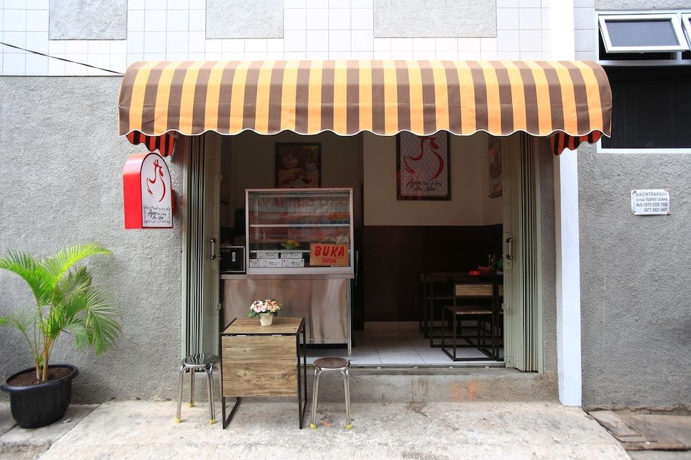 undefined RedDoorz @ Karet Pedurenan 2 4