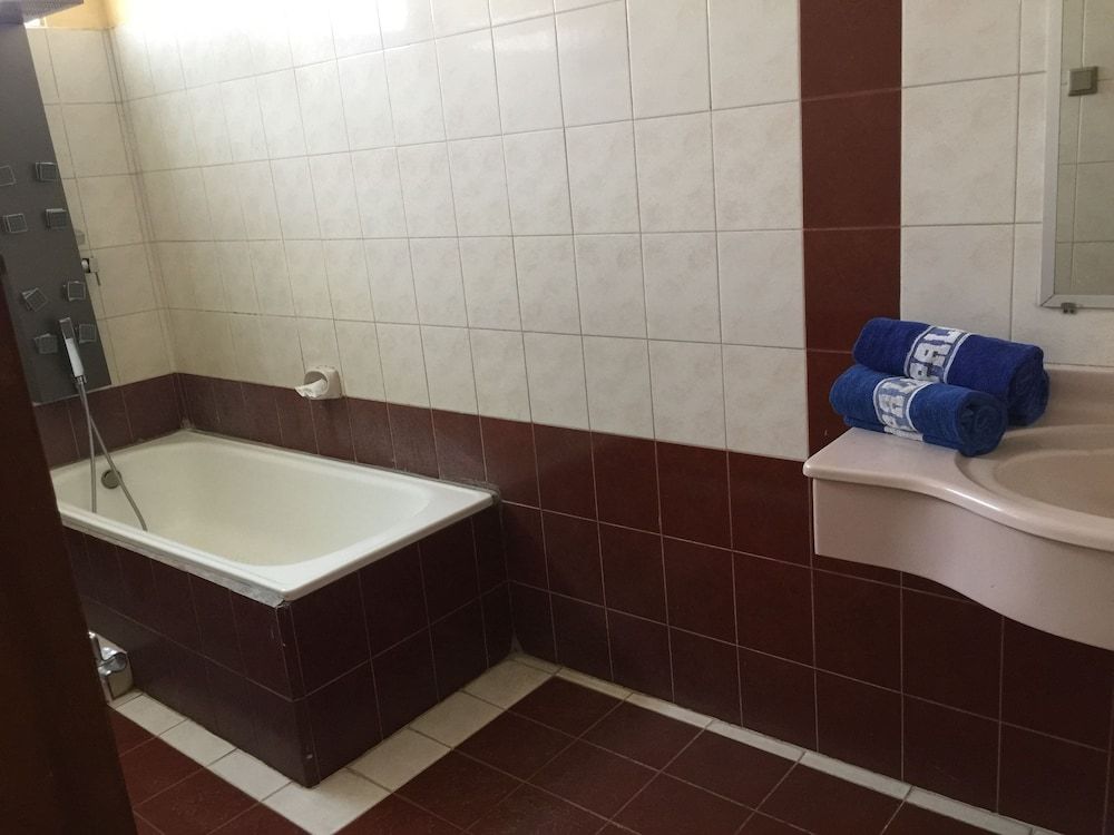 Hotel Palapa Family Room (3 Person) 7